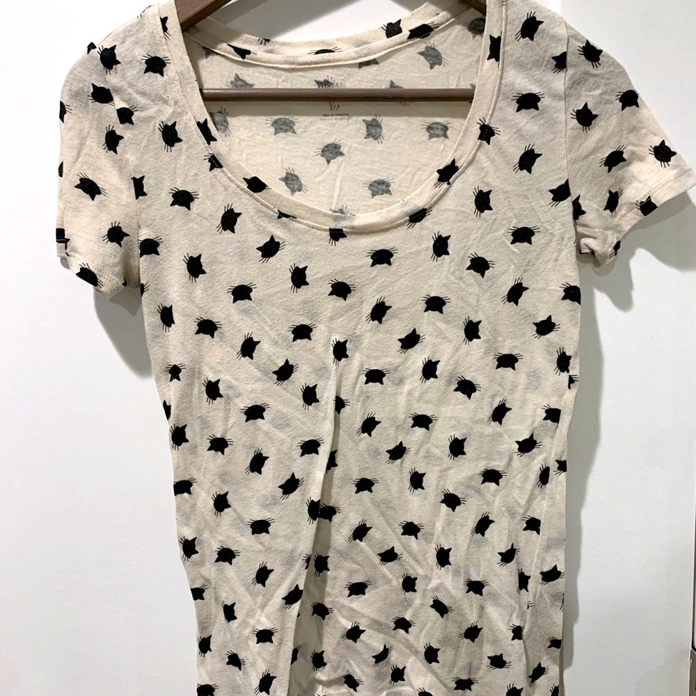 Urban outfitters cat t-shirt
